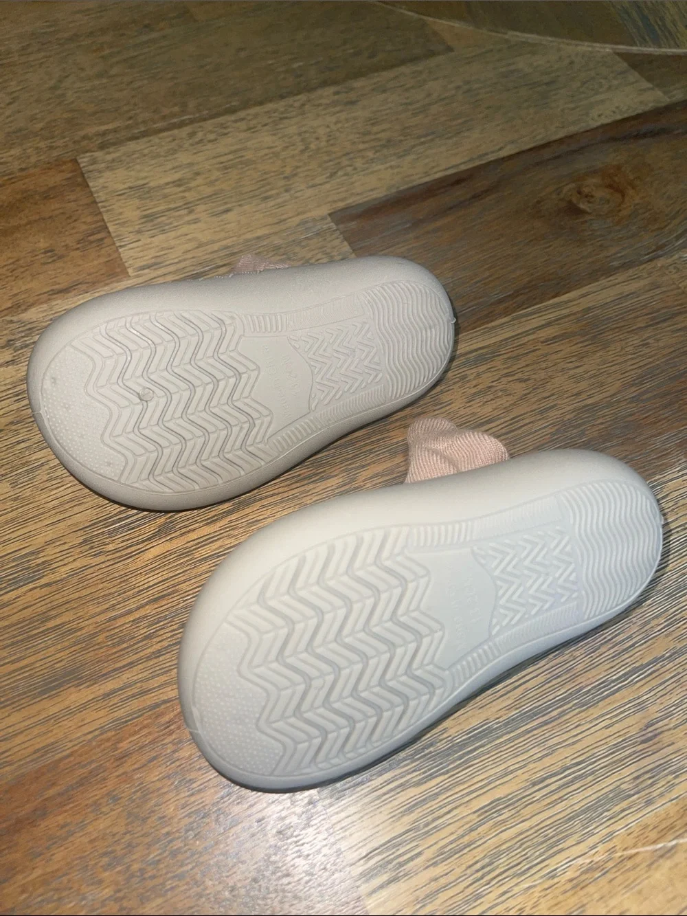 Toddler Soft Sock Grip Shoes Beige Taupe Slip On 12-18 Months